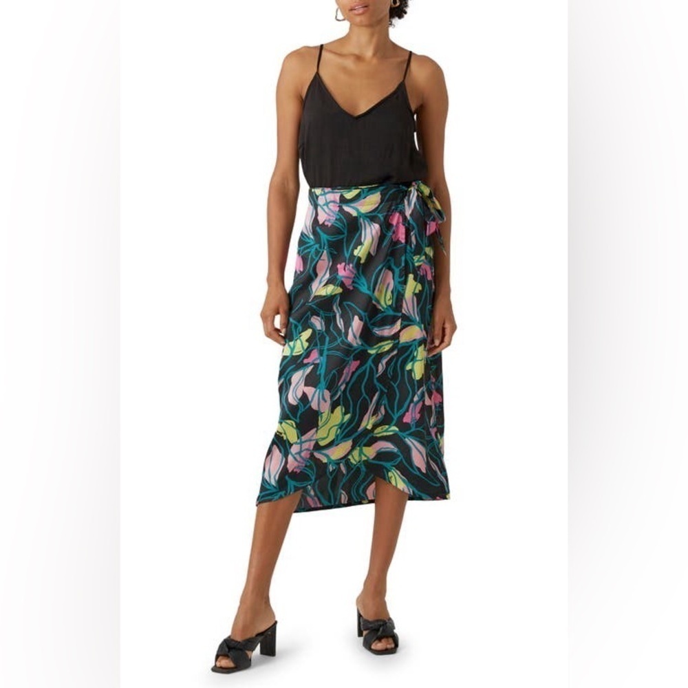 NWT Vero Moda satin christas wrap style pull on skirt -S